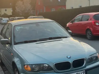 Gebraucht BMW 320 150 PS (110 kW) 2002 Limousine