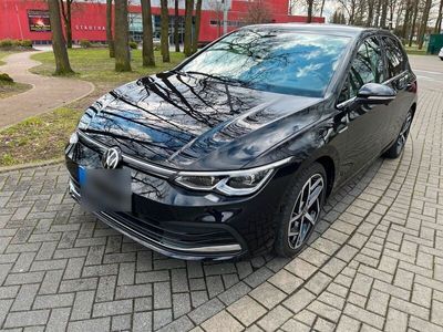 gebraucht VW Golf Style 1.5 eTSI OPF DSG DCC ACC STH Kamera