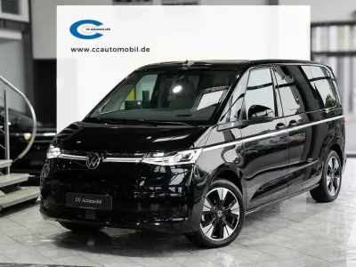 Gebraucht VW Multivan 150 PS (110 kW) 2025 Deep black perleffekt Van / Kleinbus