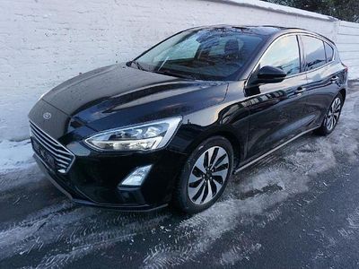 Iridiumschwarz metallic Gebraucht 2019 Ford Focus Cool & Connect Limousine | 14.050 € (Fairer Preis)