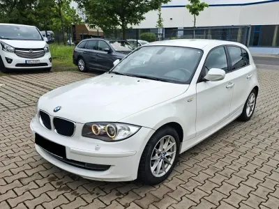Gebraucht BMW 116 Advantage 122 PS (89 kW) 2010 Weiß Kleinwagen