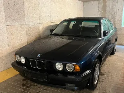 Gebraucht BMW 525 192 PS (141 kW) 1990 Blau Limousine