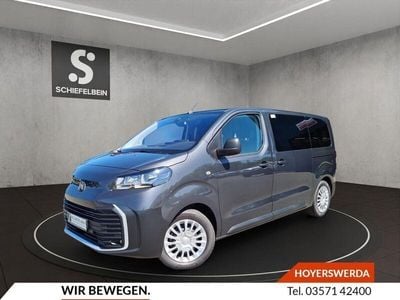 Titanium grey metallic Gebraucht 2024 Toyota Proace Verso Comfort Kombi | 40.979 € (Etwas zu teuer)
