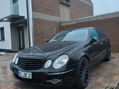 Usata Mercedes E320 Avantgarde 224 CV (164 kW) 2009 Nero Berlina
