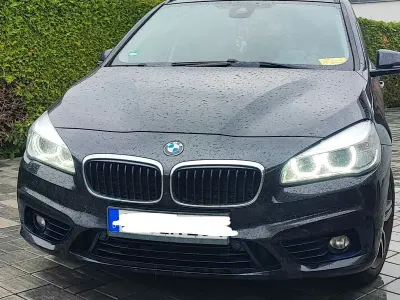 Gebraucht BMW 218 Active Tourer Sport Line 150 PS (110 kW) 2015 Schwarz Van / Kleinbus