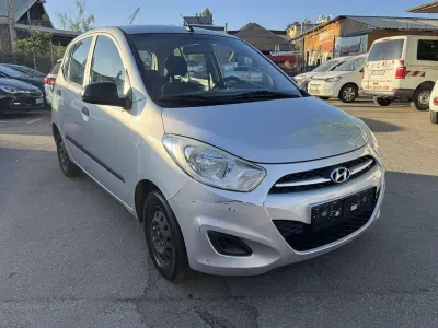 Brugt Hyundai i10 Edition 69 HK (50 kW) 2012 Sølv Hatchback
