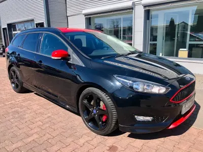 Gebraucht Ford Focus ST-Line 150 PS (110 kW) 2015 Schwarz Limousine