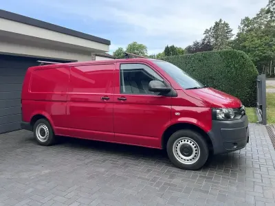 Gebraucht VW T5 102 PS (75 kW) 2011 Rot Van
