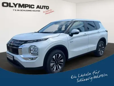 Neu Mitsubishi Outlander P-HEV Plus 306 PS (225 kW) 2026 Grau SUV
