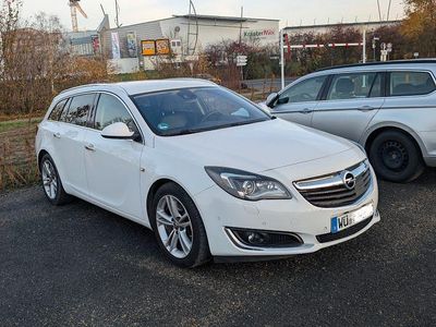 Weiß Gebraucht 2016 Opel Insignia Kombi | 7.999 € (Guter Preis)