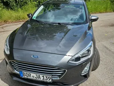 Używany Ford Focus 125 KM (91 kW) 2019 Szary Sedan/Limuzyna