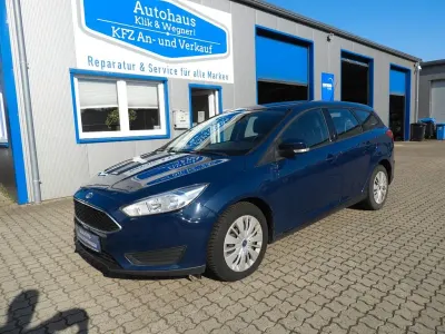 Gebraucht Ford Focus Trend 95 PS (69 kW) 2017 Blau Limousine