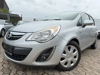 Gebraucht Opel Corsa 101 PS (74 kW) 2012 Silber Kleinwagen