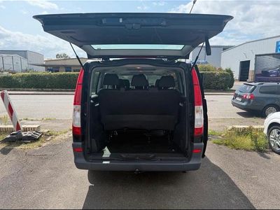 Schwarz Gebraucht 2011 Mercedes Vito Van | 15.500 €