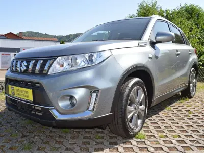 Gebraucht Suzuki Vitara Comfort 140 PS (102 kW) 2019 Galactic gray SUV