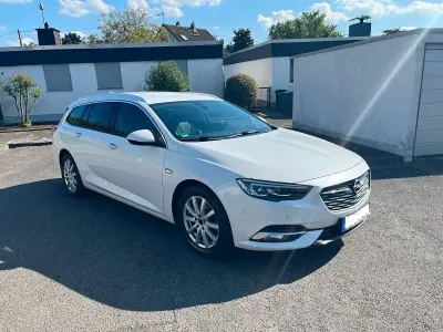 Gebraucht Opel Insignia Exklusiv 165 PS (121 kW) 2017 Weiß Kombi