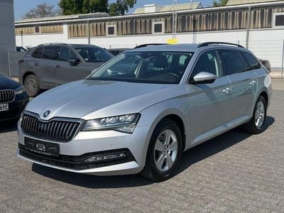 Second-hand Skoda Superb Ambition 150 CP (110 kW) 2022 Argintiu Break