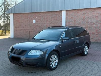 Gebraucht VW Passat 131 PS (96 kW) 2003 Schwarz Kombi