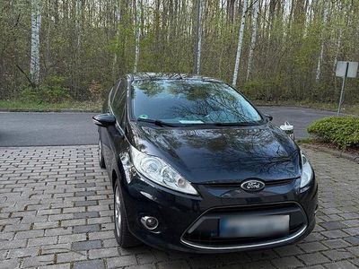 Usata Ford Fiesta 82 CV (60 kW) 2010 Nero Utilitaria