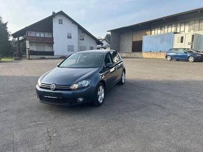 Gebraucht VW Golf VI Team 105 PS (77 kW) 2010 Grau Kleinwagen