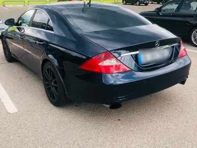 Gebraucht Mercedes CLS320 272 PS (200 kW) 2007 Violet Coupé
