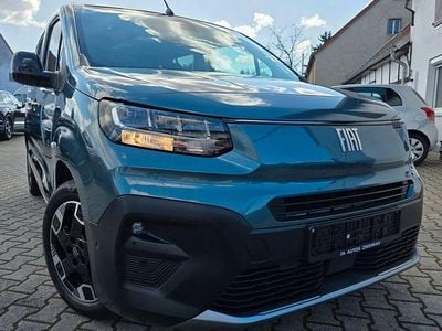 Gebraucht Fiat Doblò 131 PS (96 kW) 2025 Blau Van / Kleinbus