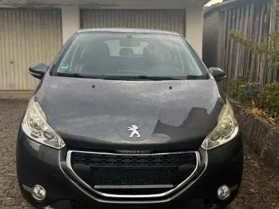 Gebraucht Peugeot 208 95 PS (69 kW) 2012 Grau Kleinwagen