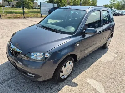 Używany Mazda 2 Active 80 KM (58 kW) 2003 Szary Hatchback