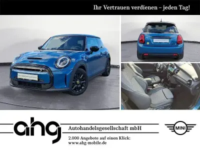 Begagnad Mini Cooper SE Classic 135 kW (184 HK) 2023 Blå Halvkombi