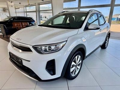 Gebraucht Kia Stonic Vision 84 PS (61 kW) 2024 Weiß SUV