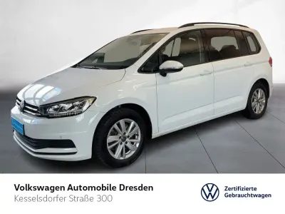 Gebraucht VW Touran Comfortline 150 PS (110 kW) 2022 Weiß Van / Kleinbus