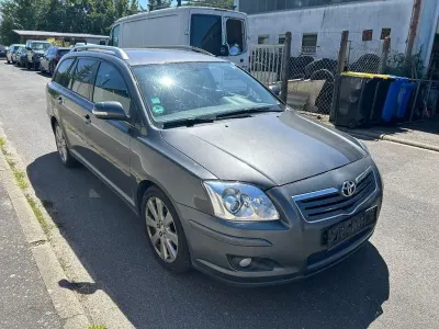 Gebraucht Toyota Avensis Team 126 PS (92 kW) 2008 Grau Kombi