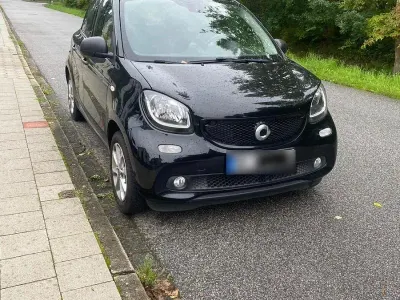 Gebraucht Smart ForFour 71 PS (52 kW) 2018 Schwarz Kleinwagen