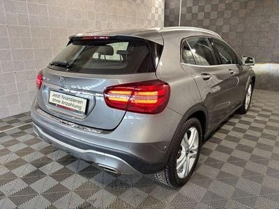 Gebraucht Mercedes GLA180 Urban 122 PS (89 kW) 2019 Grau SUV