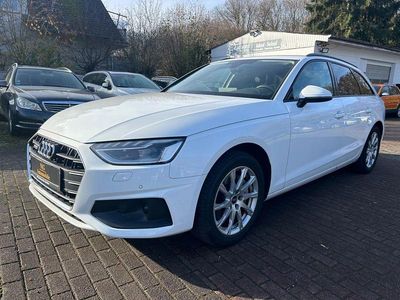 Gebraucht Audi A4 Sport 204 PS (150 kW) 2022 Ibisweiss Kombi