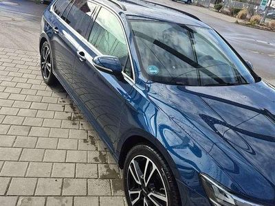 Gebraucht VW Passat Comfortline 150 PS (110 kW) 2021 Limousine