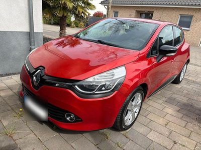 Gebraucht Renault Clio IV Luxe 73 PS (53 kW) 2014 Rot Kleinwagen