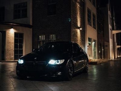 Gebraucht BMW 325 192 PS (141 kW) 2010 Schwarz Coupé