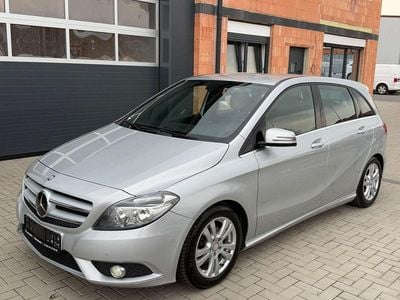 Gebraucht Mercedes B180 109 PS (80 kW) 2013 Silber Van / Kleinbus