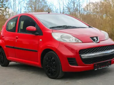 Gebraucht Peugeot 107 68 PS (50 kW) 2009 Kleinwagen