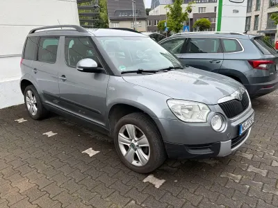 Używany Skoda Yeti Family 152 KM (111 kW) 2012 Szary SUV