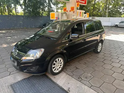Gebraucht Opel Zafira 94 PS (69 kW) 2010 Schwarz Van / Kleinbus