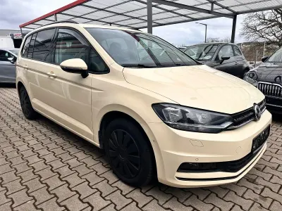 Gebraucht VW Touran 116 PS (85 kW) 2020 Beige Van / Kleinbus