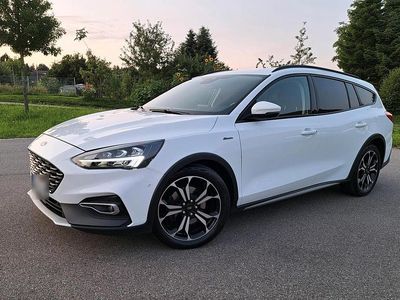 Usata Ford Focus Active 151 CV (111 kW) 2020 Bianco Station wagon