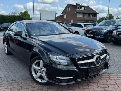 Gebraucht Mercedes CLS500 AMG line 408 PS (300 kW) 2012 Obsidianschwarz  metalliclack Limousine