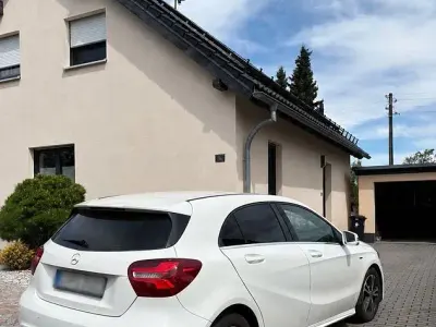 Gebraucht Mercedes A180 Edition 122 PS (89 kW) 2018 Weiß Limousine