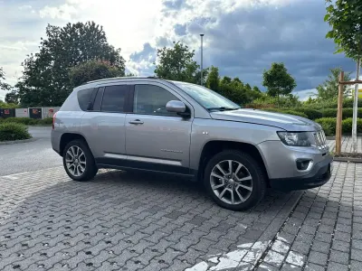 Gebraucht Jeep Compass Limited 136 PS (100 kW) 2014 Grau SUV