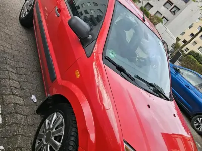 Usata Ford Fusion 80 CV (58 kW) 2008 Rosso Utilitaria