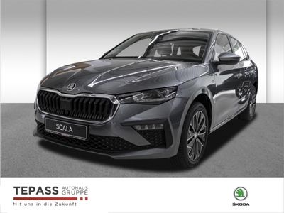 Neu Skoda Scala Drive 116 PS (85 kW) 2025 Grau Kleinwagen