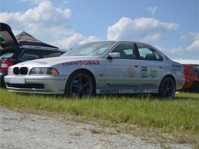 Gebraucht BMW 525 163 PS (119 kW) 2003 Silber Limousine